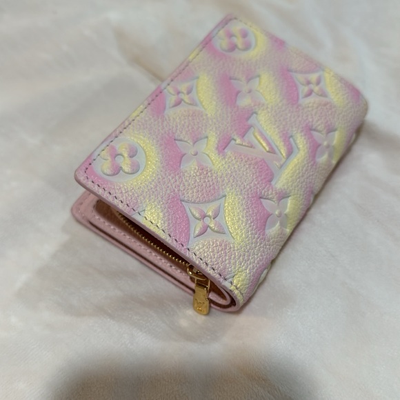 Louis Vuitton Monogram Stardust collection zippy wallet 2022. - Picture 6 of 6